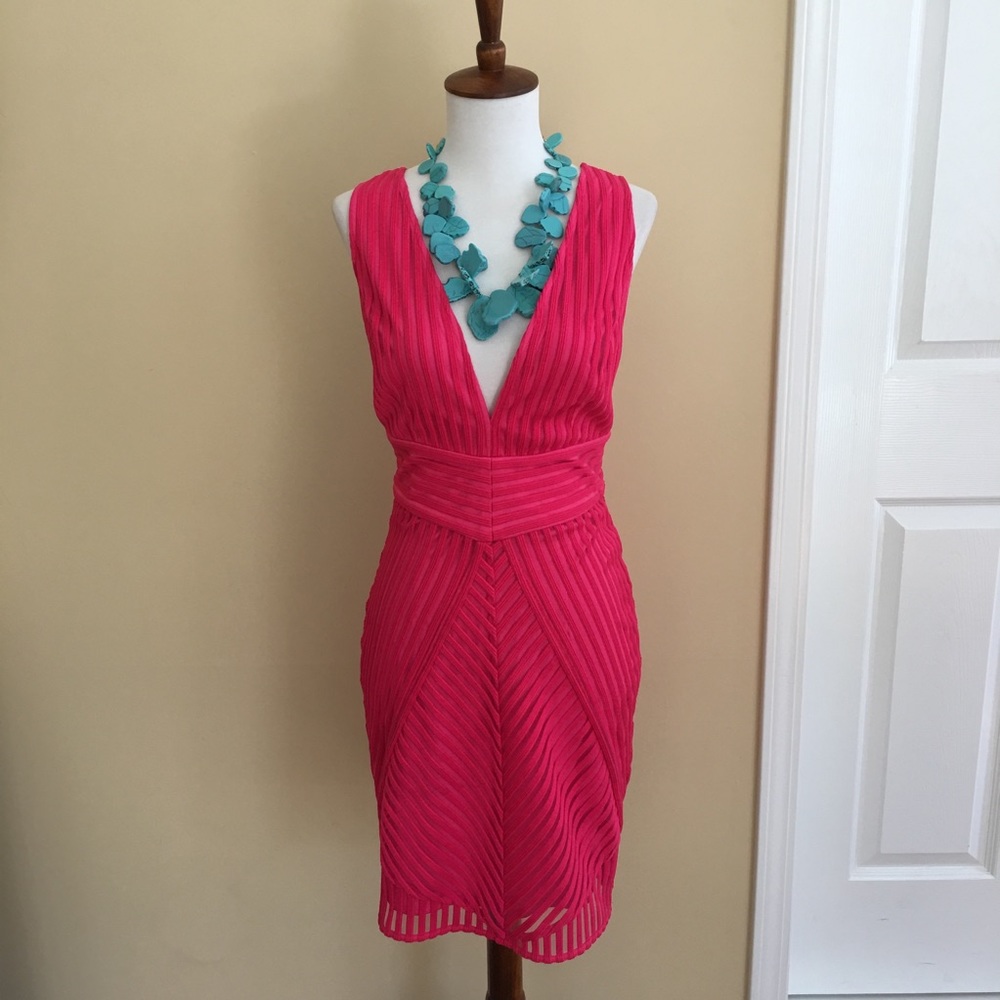 🌺Deep V Stripe Detail Mini Dress🌺 - Picture 4 of 6
